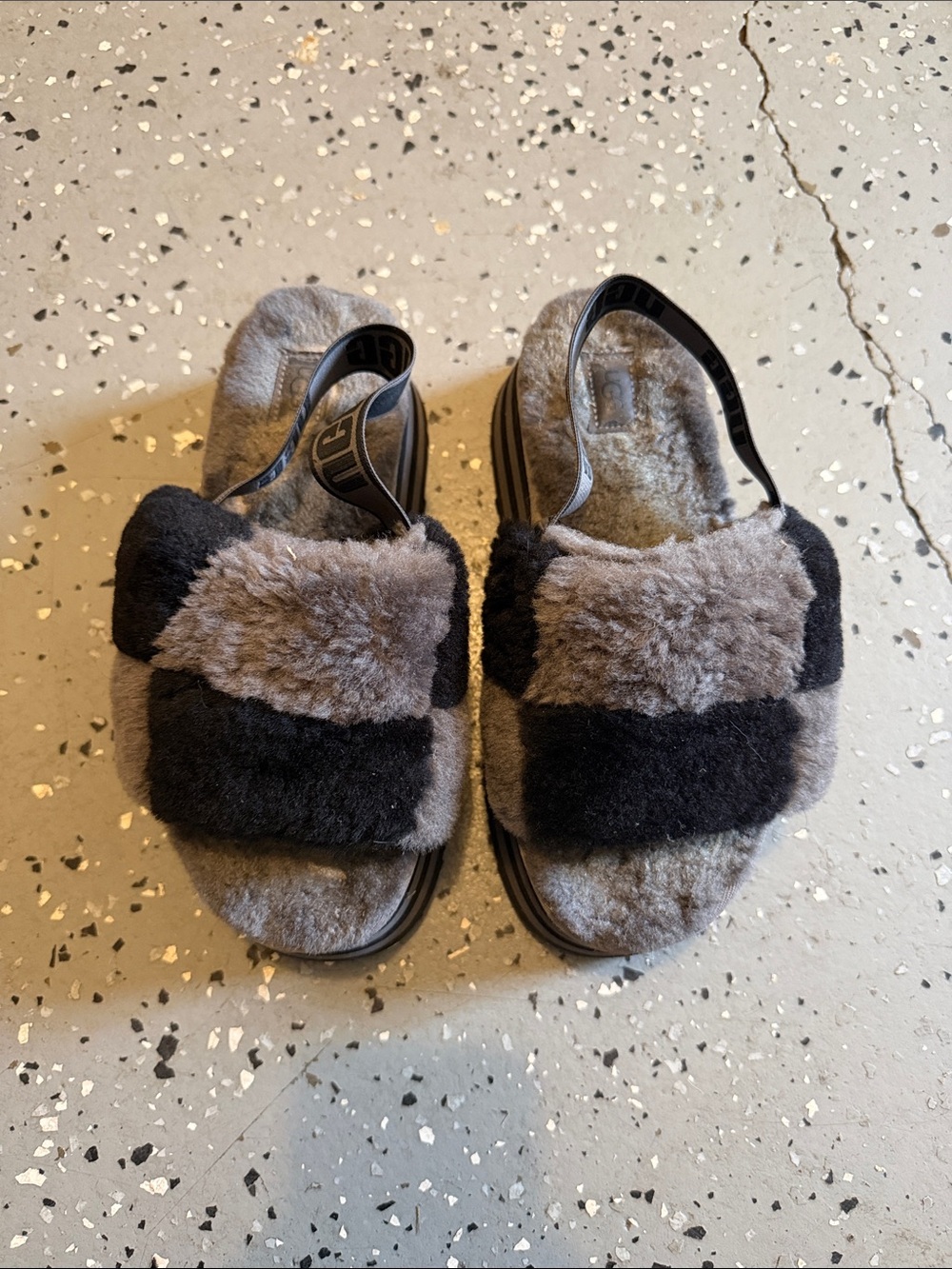 UGGS Cozy Two-Tone Faux Fur Slide Sandals - Gray & Black